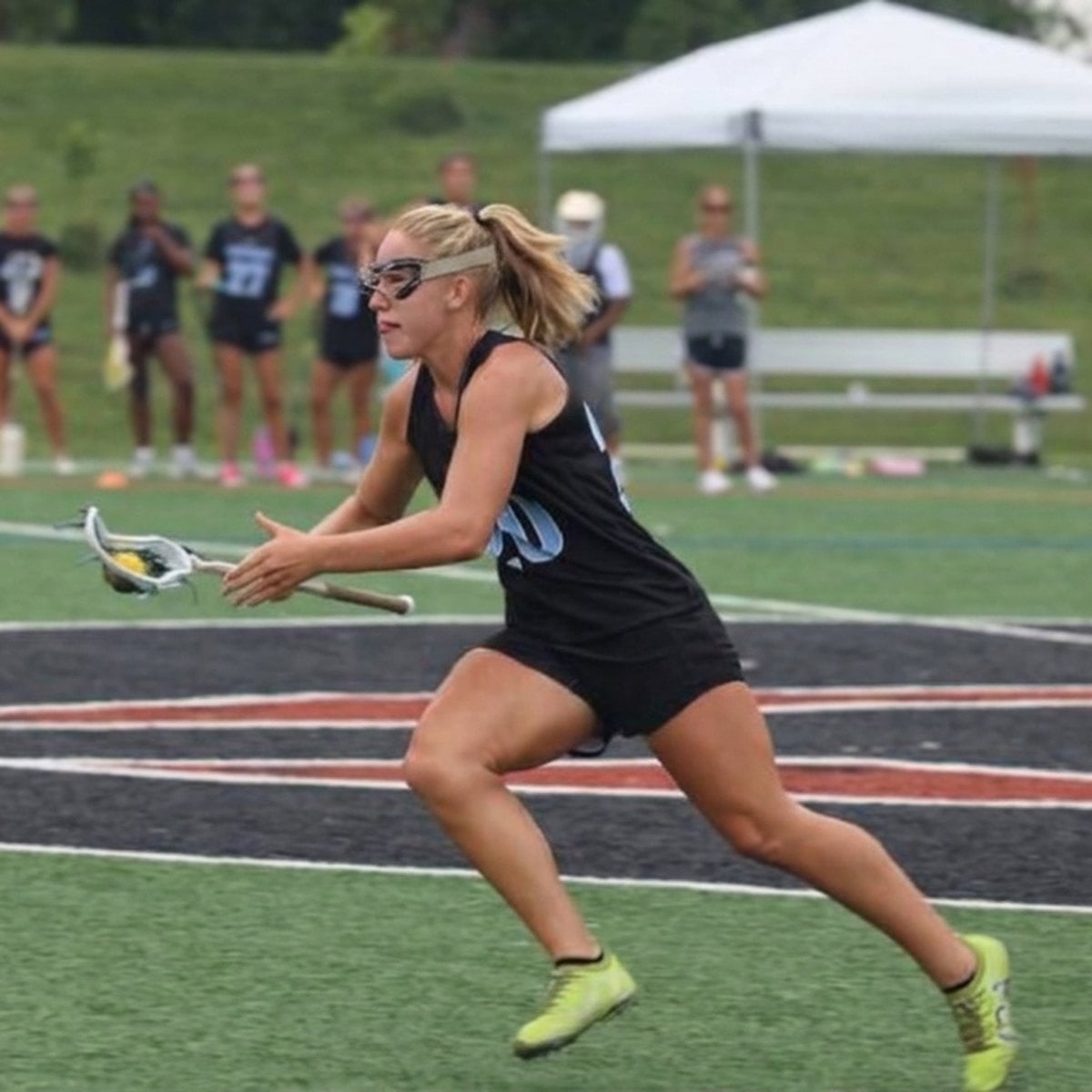 Player catching the ball on the run
